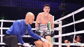 世界前哨戦で大波乱「立てないです。星が見えてます」坪井と対戦の元２階級王者・ゲバラが頭部衝突で立ち上がれず試合続行不可能に　担架で搬送　場内騒然　まさかの無効試合に