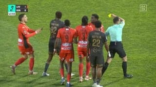 スタジアム騒然…Sランス戦でまさかの“人違いイエロー”　中村敬斗同僚MF、報復キックを受けて反撃も退場を免れ同点弾の珍事