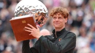 「世界1位復帰は大きな意味がある」シナーがモンテカルロ初制覇！宿敵アルカラスを破りマスターズ開幕3連勝の快挙[ロレックス・モンテカルロ・マスターズ]