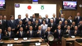 大阪桐蔭ナインにユニーク質問　丸刈りの理由、ＯＢ藤浪の「ベビースター」　センバツＶで大東市役所を表敬訪問