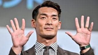 ｢長澤まさみはずるいて！｣J2藤枝の槙野智章監督の“最新版”ロッカールーム映像に男子爆上がり！ 大物女優からの手紙に｢小道具使いだした｣｢ズルすぎるw｣