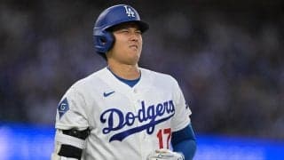 大谷翔平、打席でビックリ！　相手投手が投げる直前、捕手がタイムかけて走り出す
