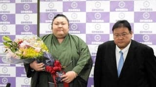 引退の剣翔「結婚してすぐ引退ということになって」現役客室乗務員の妻に感謝「ずっと支えてもらった」