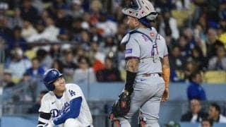 前代未聞の展開に思わず「え!?」とあんぐり　大谷翔平が打席内で目を丸くした敵バッテリーの“珍騒動”「ショウヘイの表情だけでだいぶ面白い」