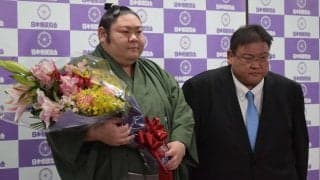 剣翔が引退会見、第２の人生は「念願」焼き肉屋の社長「横綱ハラミ」一押し白鵬翔さんも３度来店