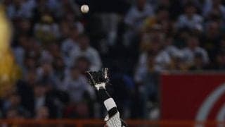 【阪神】伝統の一戦で２回に何が…先頭に失策、６番大城に先制打→浦田の遊飛に前川と木浪が衝突