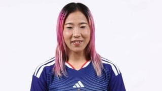 「女性ラッパー」かと思ったら「なでしこのレディー・ガガ」だった！遠藤純の“奇抜観戦コーデ”に「なんて斬新」「らしいファッション」