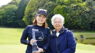 久保樹乃が「69」で女子シニアの接戦を制する／第4回岡本綾子カップ