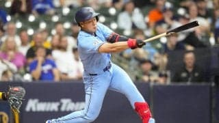 岡本和真　４戦ぶり安打＆10戦ぶり打点の同点打　ブルージェイズは延長戦で競り勝つ