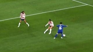 「世界クラスだ」なでしこ藤野あおば、“絶品ドリブル”で米国スターを翻弄！「ロッドマンも止められない」「上げ切れるの流石」