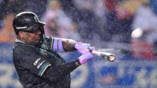 日本ハム・新庄監督　雨中の大激戦「とりあえずケガがなくてよかった」３発も勝てず　両リーグダントツ３０発到達