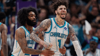 “不必要かつ危険な接触”でラメロ・ボールに罰金…ヒート指揮官は審判にも苦言「退場に値するプレー」