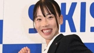 「大人になった気分になります」社会人になった久保凛、腹筋際立つ新ウエア姿に反響「スタイル素敵です」「颯爽としてかっこいい」