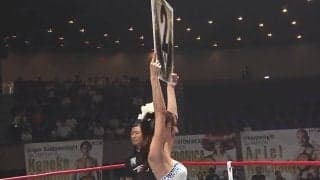 9等身ラウンドガール、180度開脚