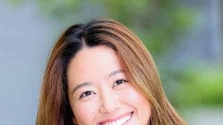 プロボディボーダー白波瀬海来が肩だしニットで春満喫　「桜みたいにお美しい」