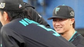 【日本ハム】誕生日の名手西川遥輝に“マリンの洗礼”ソトの打球が強風にあおられ捕球できず