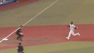 ロッテ戦で前代未聞の珍プレー　コーチにまさかの“飛び火”…ファン爆笑「何が起きたの!?」