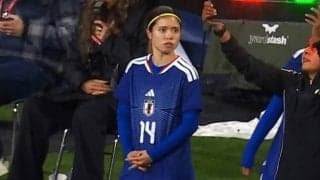 「やっぱ別格」長谷川唯、“アメリカ新旧主将”を相手に極上キープ＆パス！「うますぎ」「安定感が違う」ファン脱帽