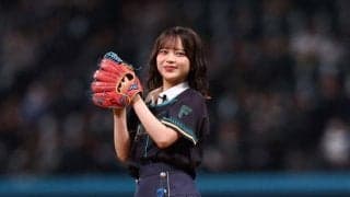 「握りちゃんとフォーシームやｗ」エスコン降臨、人気アイドルのＦピッチに反響「ただただかわいいな」「もう少しでノーバン」「フォーム美しい」