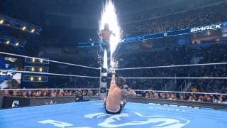 “呪いのポーズ”で股間からファイヤー