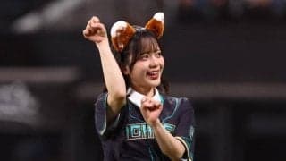 「可愛すぎて絶句した」エスコン降臨の美女、スカート揺らし衝撃のきつねダンス　ネット騒然「やっぱりメジャーアイドルは」「世界一可愛いきつねダンス」
