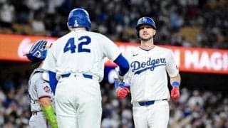 ドジャース　タッカーに第１子が誕生！妻・サマンサさんと一緒に発表　幸せいっぱいの家族写真も公開