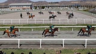 軽種馬育成調教センターで「育成調教技術者養成研修」の修了式 ホースマンへの第一歩を23名が踏み出す