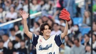【ヤクルト】宮野真守ノーバウンド始球式　マリオ見守る前でマリオジャンプ！　スタメン発表も