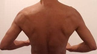 背中の筋トレで見た目はどう変わる？逆三角形・姿勢改善などの効果とおすすめメニュー
