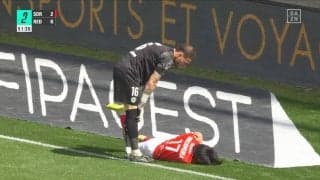 中村敬斗、GKと激しく接触し落下…先制弾で今季二桁マークもまさかのアクシデントに一時騒然「大丈夫！！？」心配の声