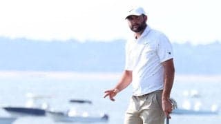 歴代覇者のシェフラー「また優勝争いに戻ってこられた」　8バーディで2位浮上