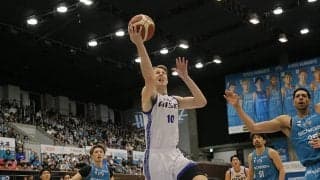 レイマンが25得点11Rで躍動…京都に逆転勝利の三河が3季連続6回目のCS進出決定