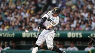 【阪神】佐藤輝明が完璧バックスクリーン弾　３打点でアイブラック兄弟森下翔太に２点差単独首位