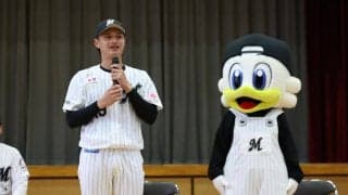 【ロッテ】毛利海大が千葉市の小学校でランドセルカバー無償配布「事故なく登校してもらえたら」