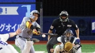 阪神・嶋村がプロ初安打　八回代打で右前打　伊勢のフォークに食らいつく