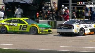 「何やってんだよ」ピット内で衝突事故→大混乱で“珍ペナルティ” 無謀な発進に「あれは出しちゃったクルーが悪い」苦言も