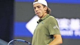  23歳 右肘手術で戦線離脱 