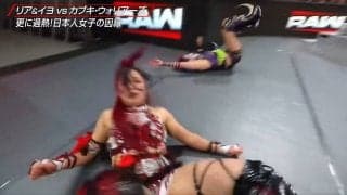 日本人女子スター、頭から場外に落下