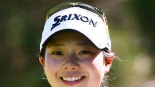 プロ２勝目をあげた女子ゴルフ菅楓華に祝福の豪華特大ケーキ「幸せいっぱいです」
