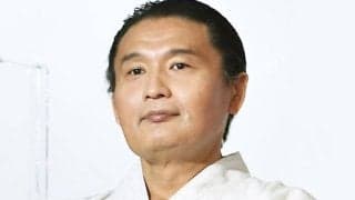 雰囲気が劇変！貴乃花　短髪メガネ＆スーツでのスラリ最新姿　ファン騒然「かっこいい～」「良くお似合いです」