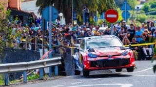 WRCカナリア諸島：競技2日目を終えてセバスチャン・オジエがオリバー・ソルベルグに8.9秒差の首位、トヨタ勢がトップ5を独占