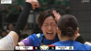 女子バレー頂上決戦、\"おでこブロック\"で勝負あり 大一番でまさかの結末