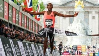 男子マラソンで世界新記録　ケニアのサウェが初の2時間切り