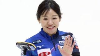 カーリング吉田知那美、紫のスポブラ姿で“美ボディ”披露…腹筋もチラ見せ「スーパーウーマン！！かっけぇっす！！！」「ポニーテール姿可愛い」