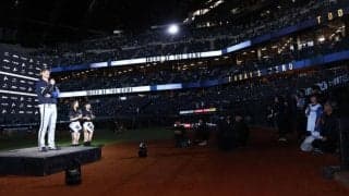 逆転三塁打のオリックス・中川　ちびっ子インタビュアーにタジタジ　２問に「すいません、出てこないです」　チーム自慢は「絶対に諦めない気持ち」と締める