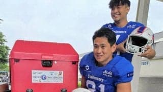地元アメフトチームを応援　兵庫・尼崎の郵便局がバイクにステッカー