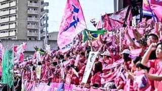 ｢全部の写真がかわいい｣ピンクユニ姿の“あつこおねえさん”の笑顔満載ショットの数々に反響！｢素敵なお写真｣｢勝利のダンスもキレキレ｣