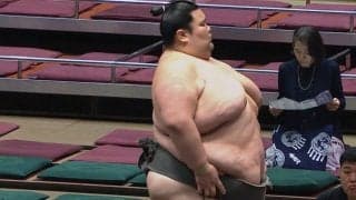 16歳力士が252キロ“超巨漢”をぶん投げた！「正しい攻略法」驚きの光景にファン驚嘆