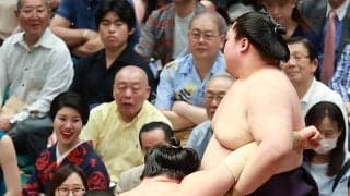 盤石相撲の若隆景、１敗キープで優勝争いトップに立つも「一番一番集中して」
