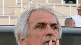 ナント！2部降格　74歳ハリルホジッチ監督、ファン乱入に激怒　最後試合は中止　悲しみの涙で幕